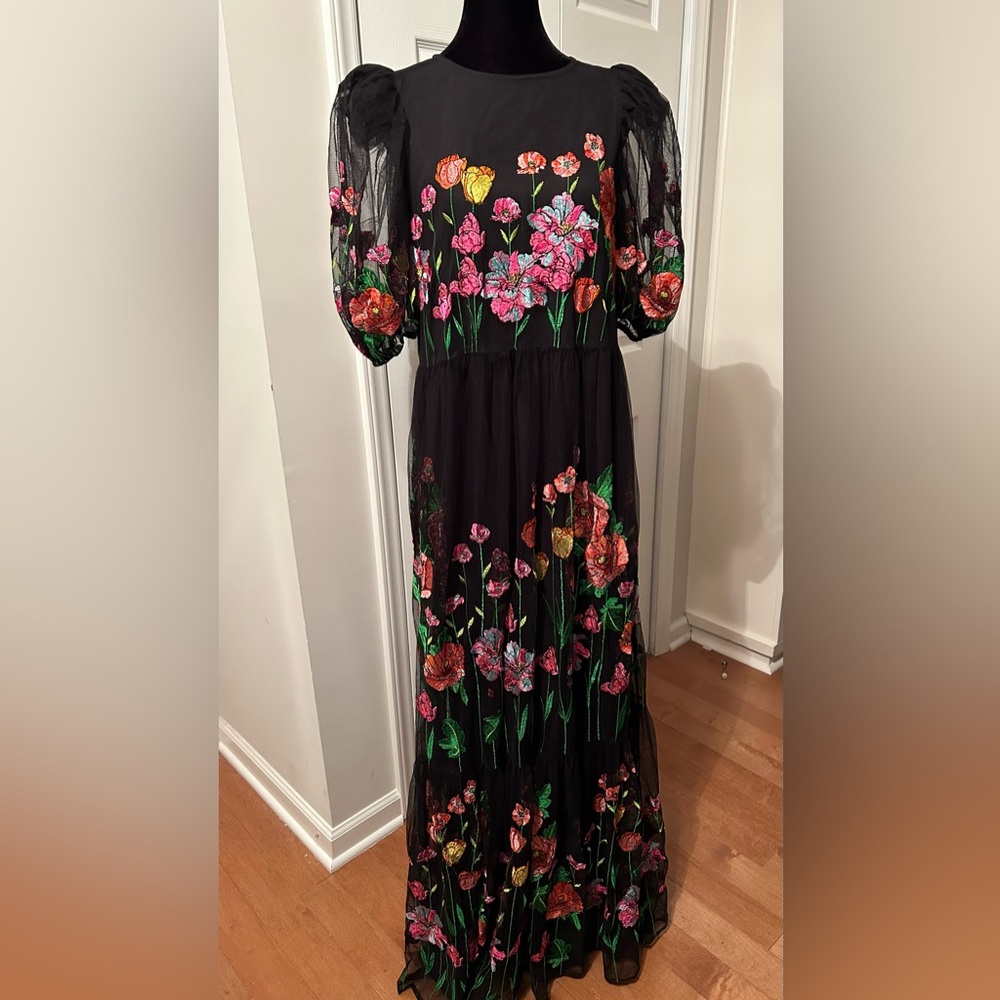 NWT ASOS EDITION Embroidered trapeze maxi dress with puff sleeves